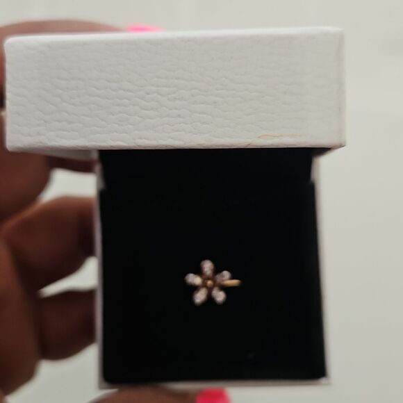 Pandora Daisy Rose Gold Ring Size 7 - Picture 10 of 16
